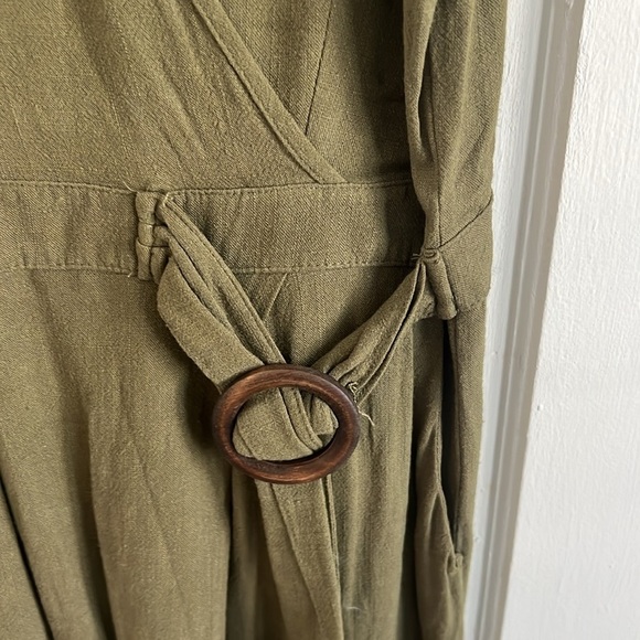 JOA Olive V-Neck Jumpsuit - Picture 5 of 9